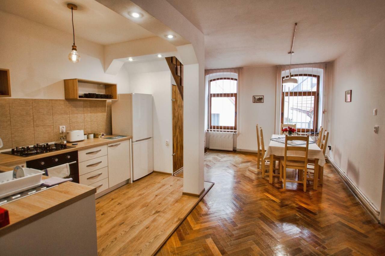 Pe Tocile Apartment Braşov Eksteriør billede