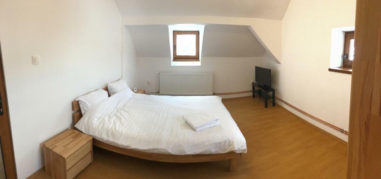 Pe Tocile Apartment Braşov Eksteriør billede