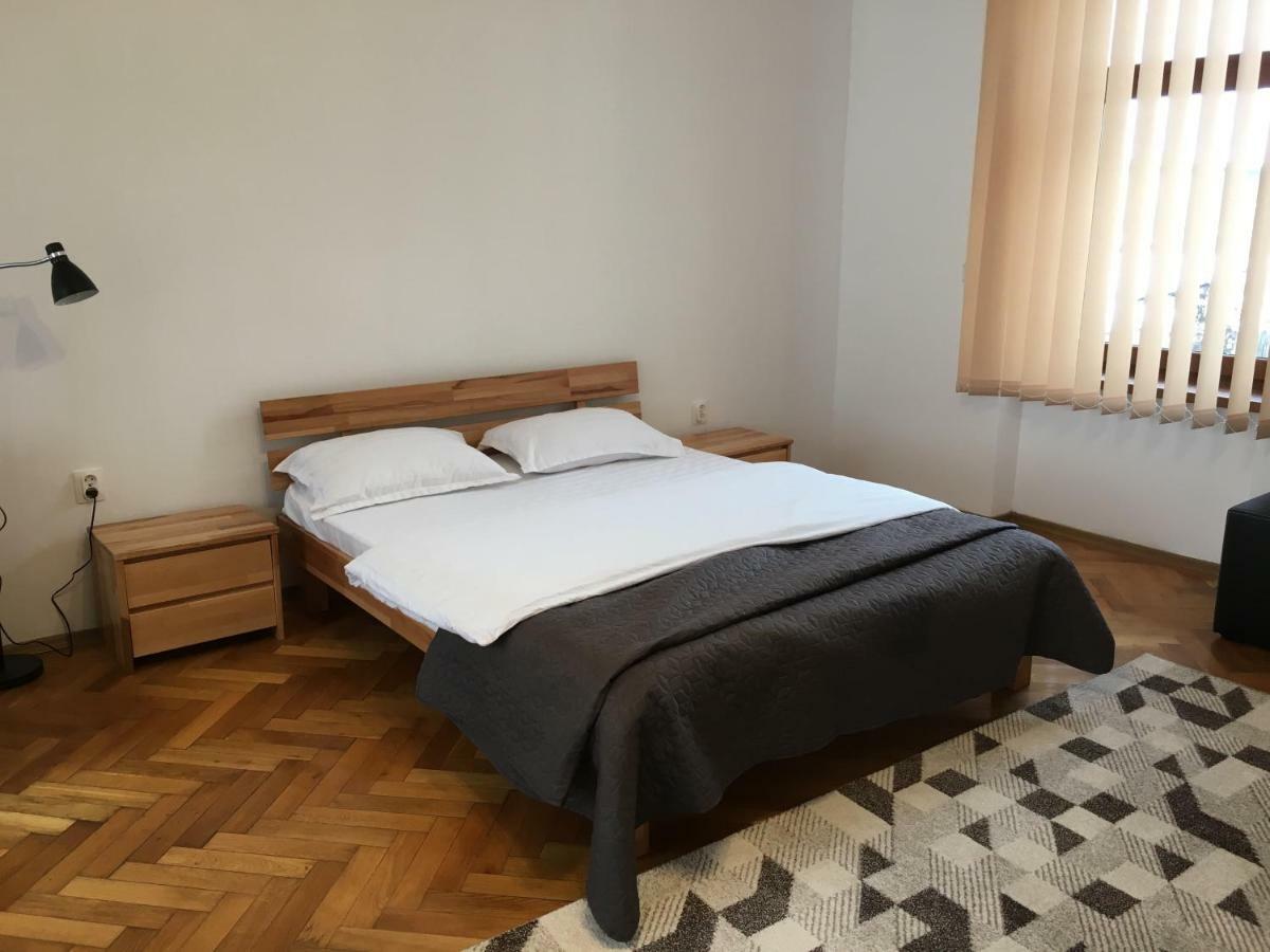 Pe Tocile Apartment Braşov Eksteriør billede